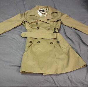 Banana Republic trench coat Petite